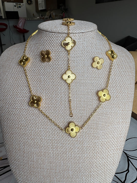 Multiclover Golden Set ( Necklace, Bracelet and Earrings )